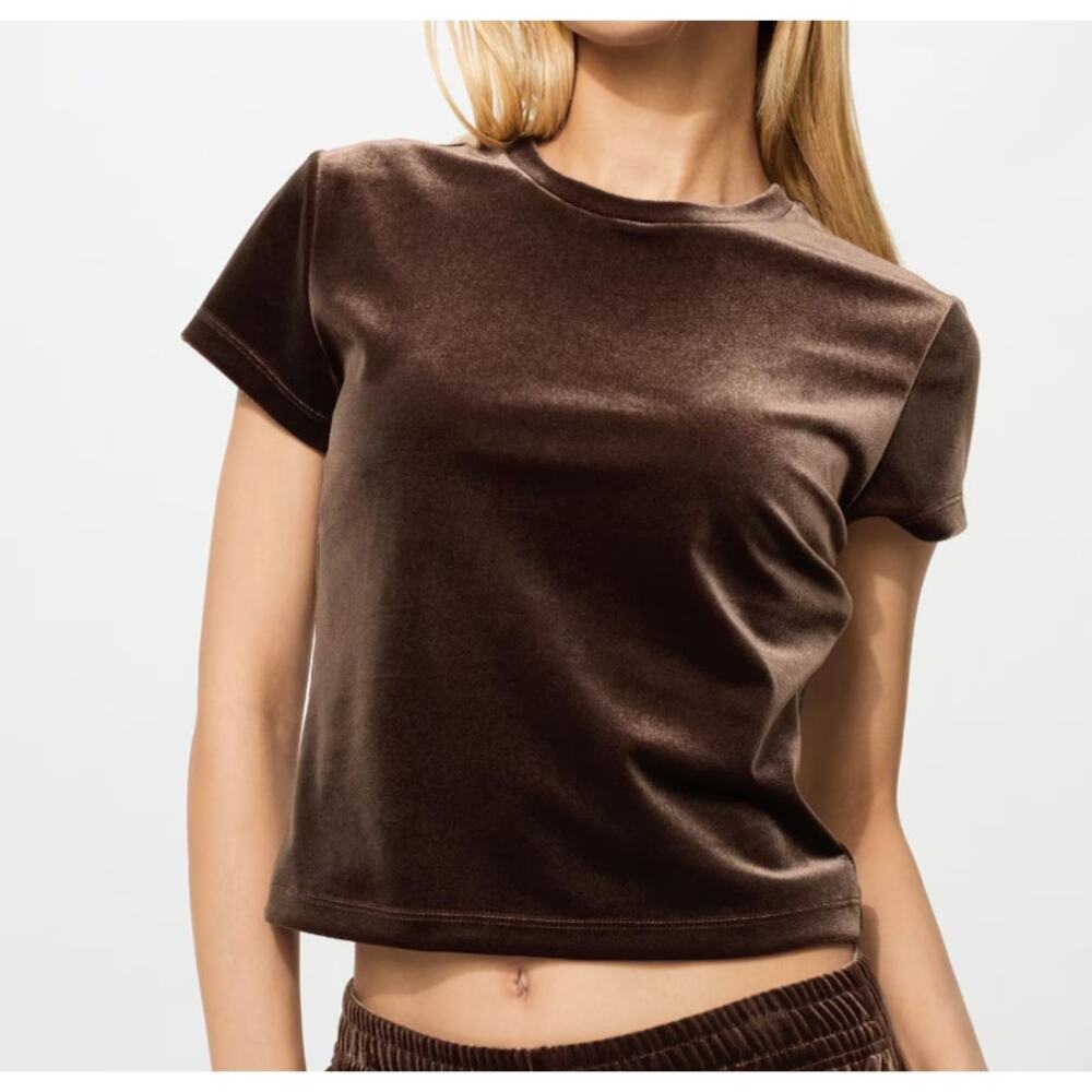 Uniqlo Soft Velour Mini T-Shirt in Dark Brown